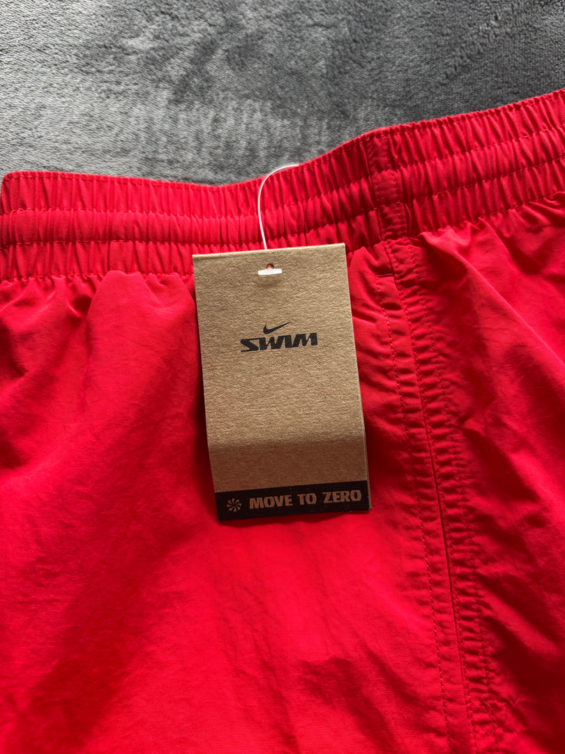 (НОВО) (S/M/L/XL) Nike Swoosh Specs 7 мъжки плувни шорти (NESSG574 код на артикула)