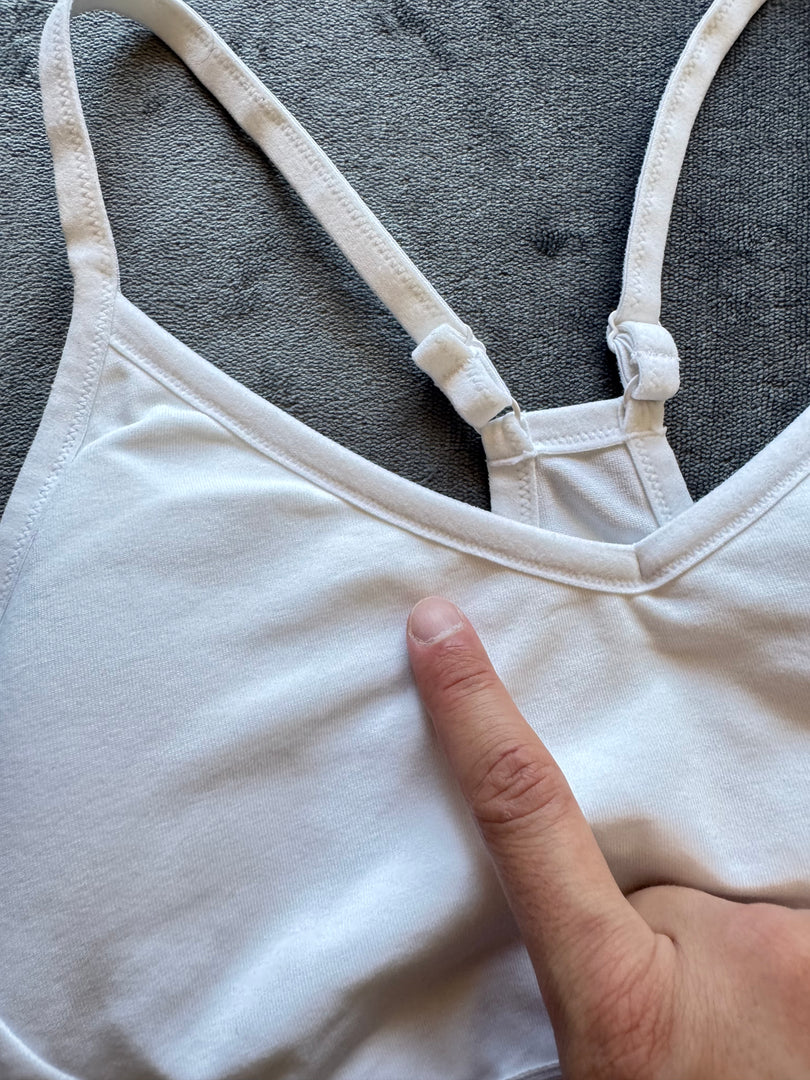 (ДАМСКО) (L) Nike Dri Fit спортно бюстие (незабележимо петно)