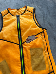 (S) Nike Aerolayer мъжко елече (ново без етикет)