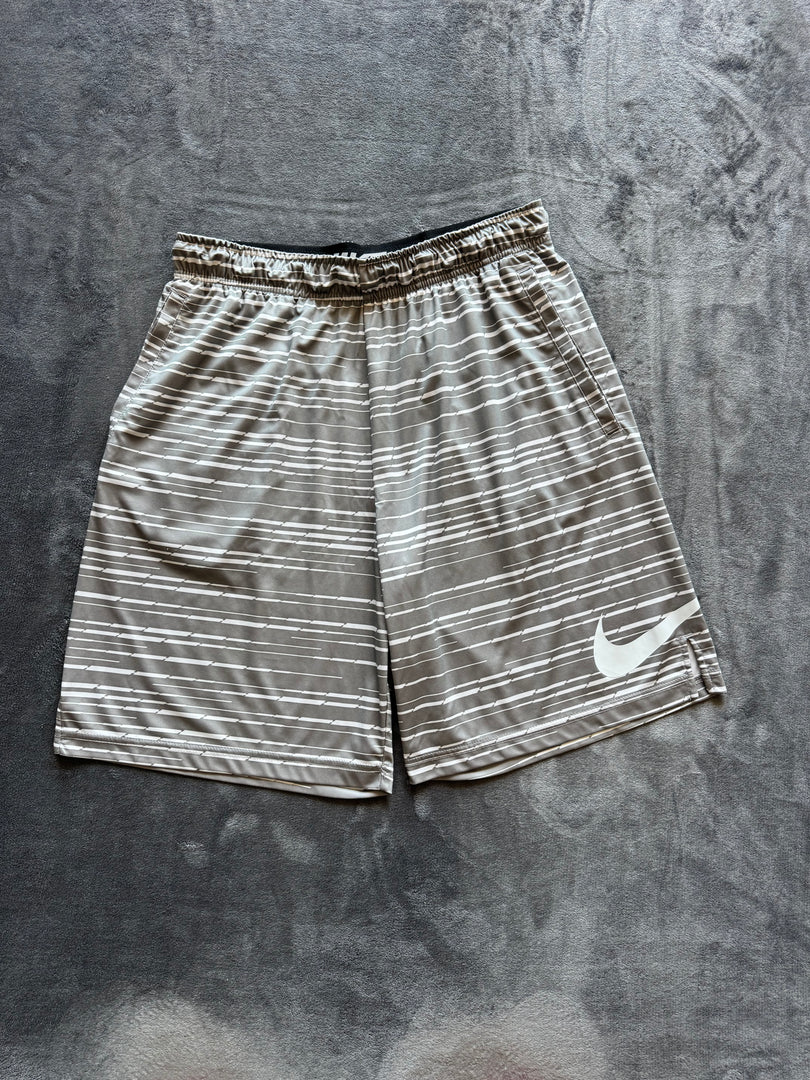 (L) Nike Dri Fit мъжки шорти