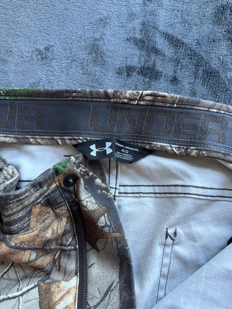 (XL) Under Armour Camouflage Pants