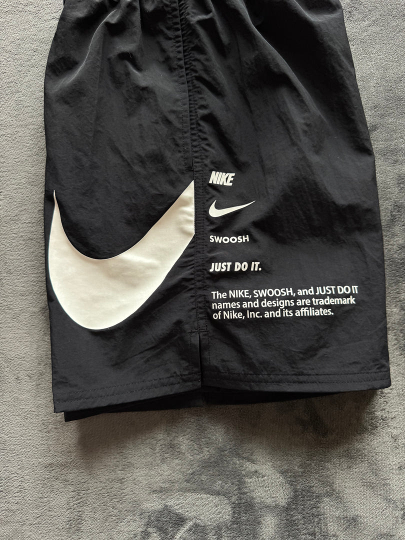 (НОВО) (S/M/L/XL) Nike Swoosh Specs 7 мъжки плувни шорти (NESSG574 код на артикула)
