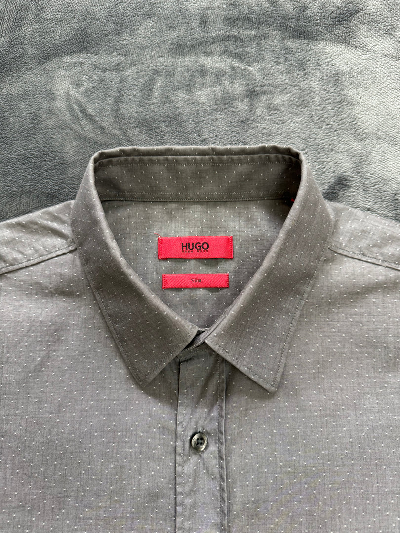 (S) Hugo Boss Slim Fit Shirt