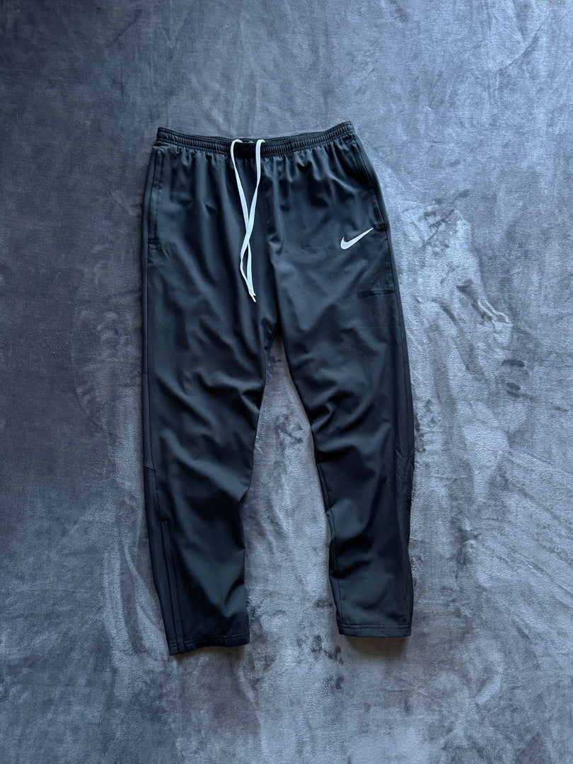 (L) Nike Dri Fit Track Pants