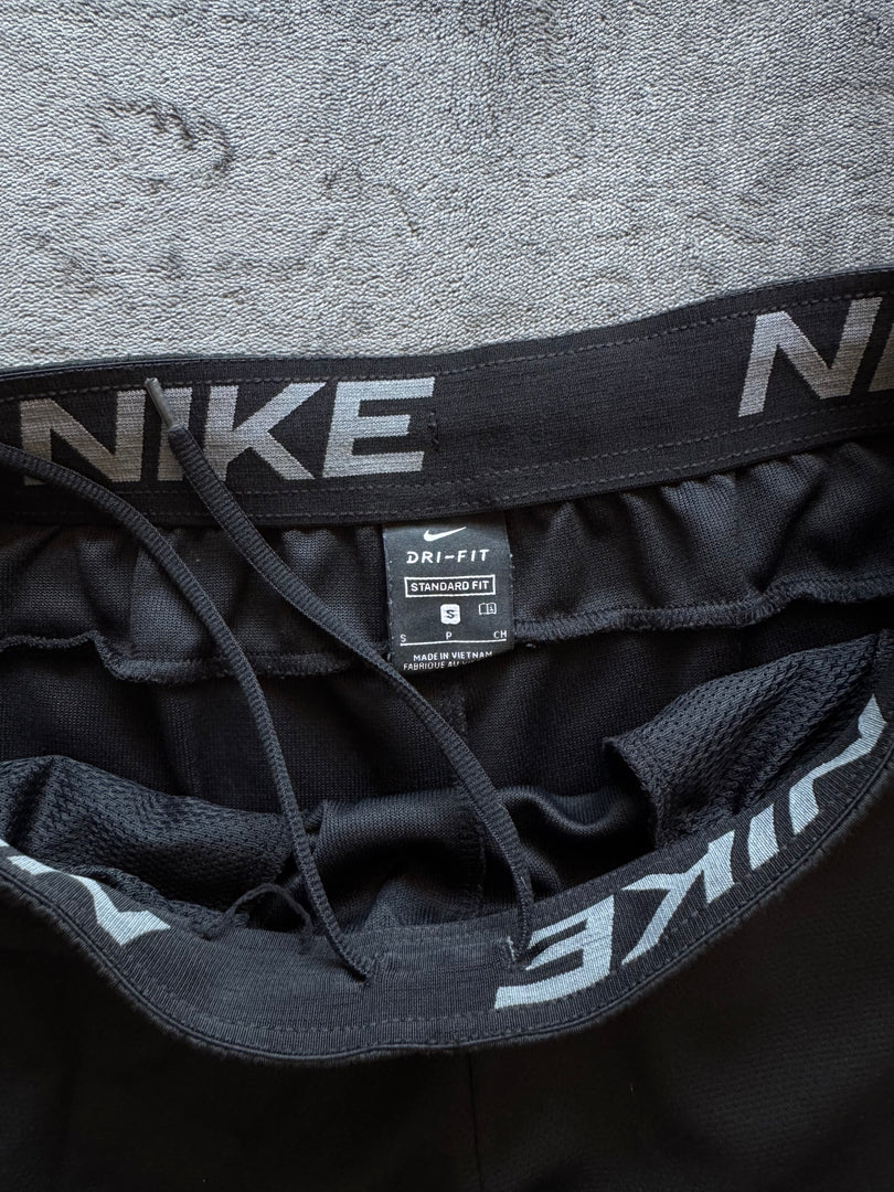 (S) Nike Dri Fit мъжки шорти