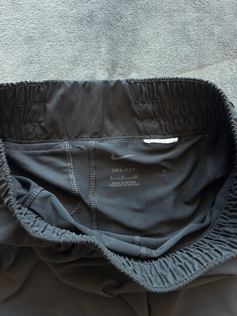 (ДАМСКО) (S) Nike Dri Fit дамски шорти с клин