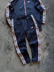 (M) Nike мъжки екип (горнището е една идея по-дълго)