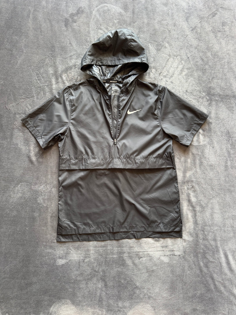 (S) Nike Dri Fit мъжка ветровка с къс ръкав