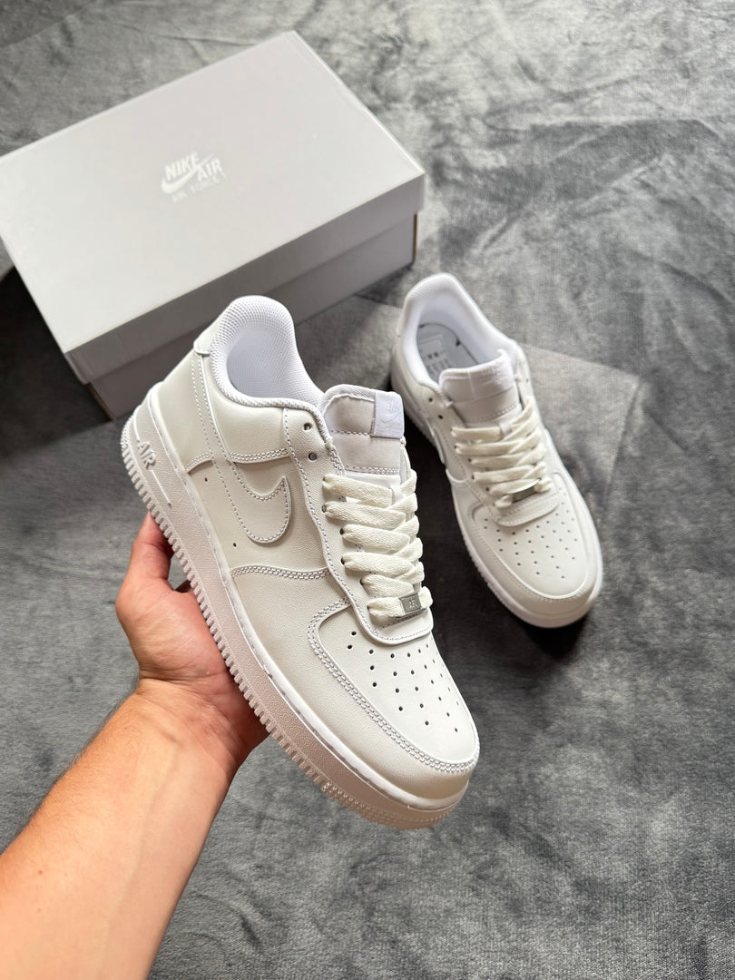 (42.5 / 44 ) Nike Air Force 1 07’ Shoes (Нови с кутия)
