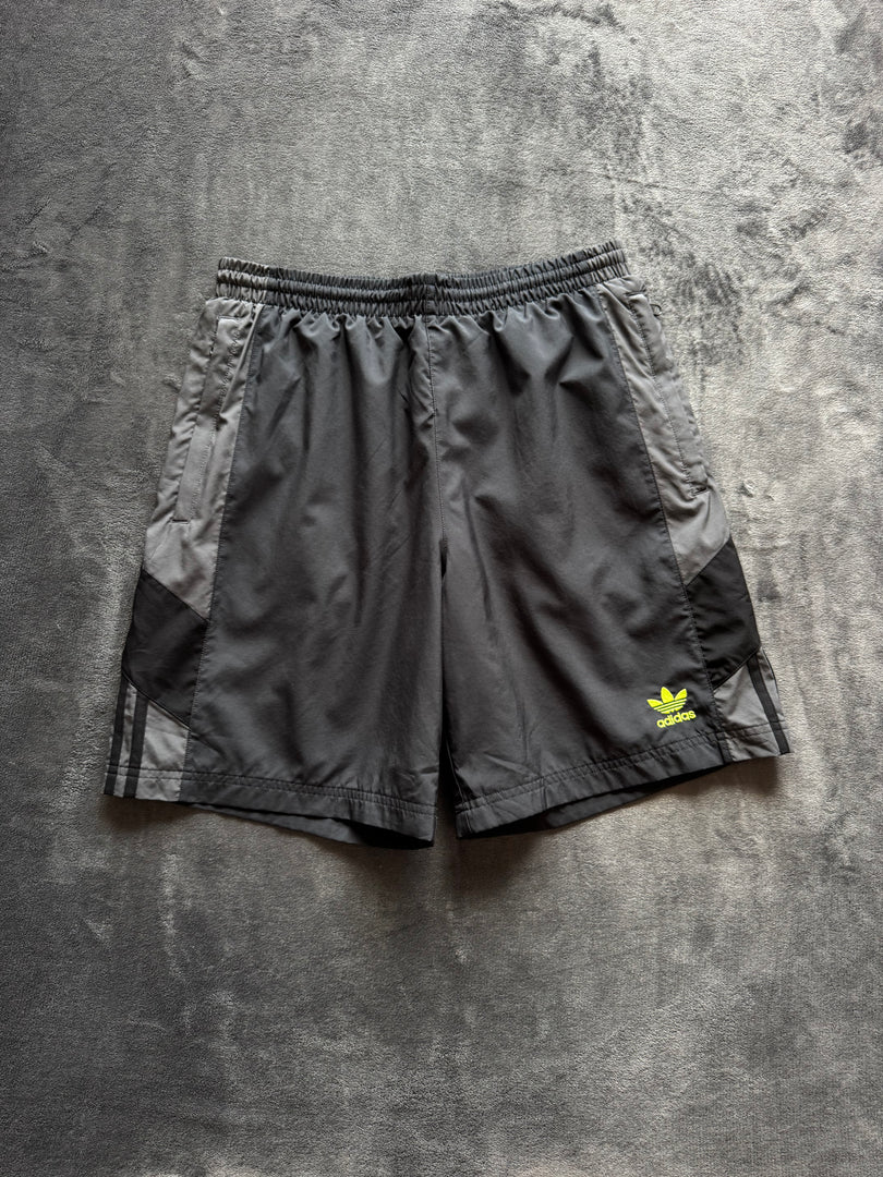 (L) Adidas Originals мъжки шорти (премахнат етикет)