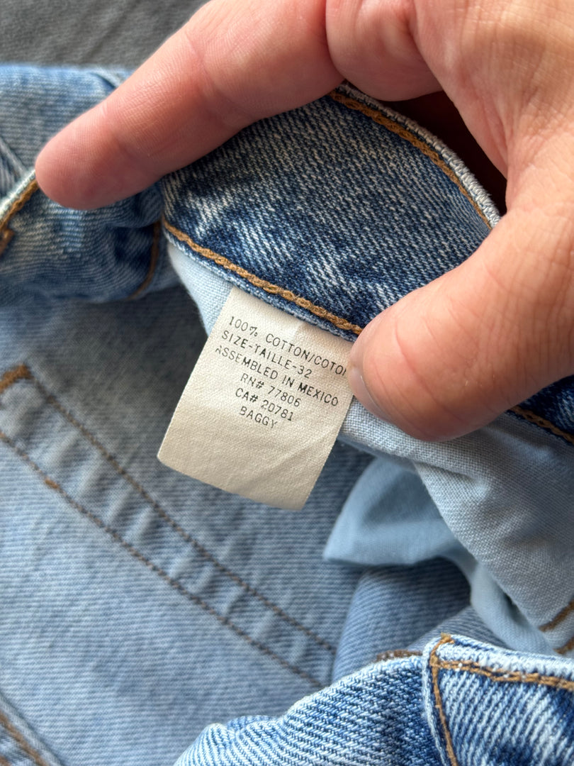 (ВИНТИДЖ) (M) Tommy Hilfiger мъжки дънкови шорти (уголемени!!!)