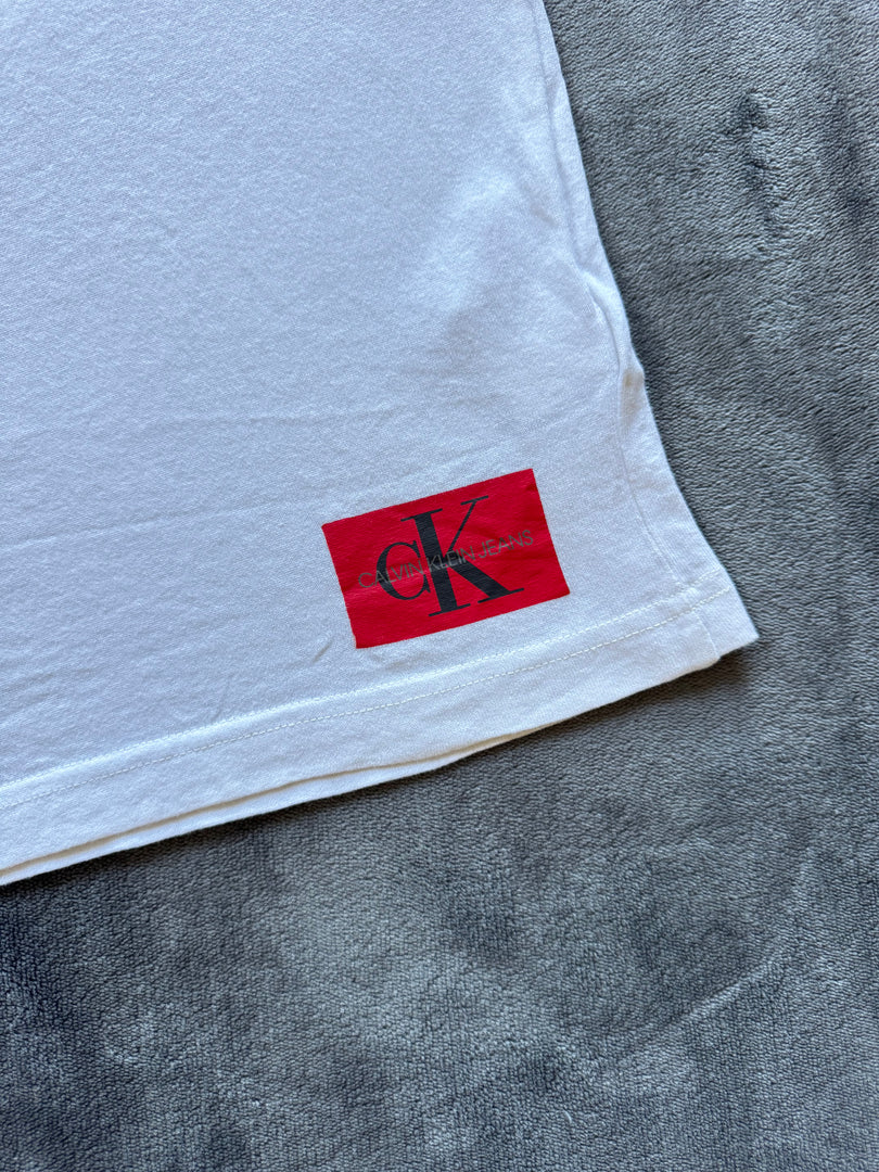 (M) Calvin Klein T-shirt