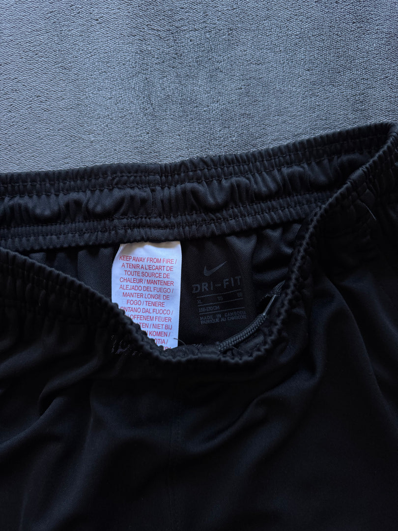 (XS) Nike Dri Fit Shorts (по етикет юноши XL,но отговаря на мъжко XS)