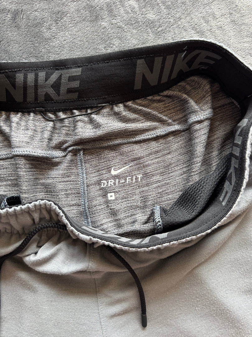(M) Nike Dri Fit мъжки шорти
