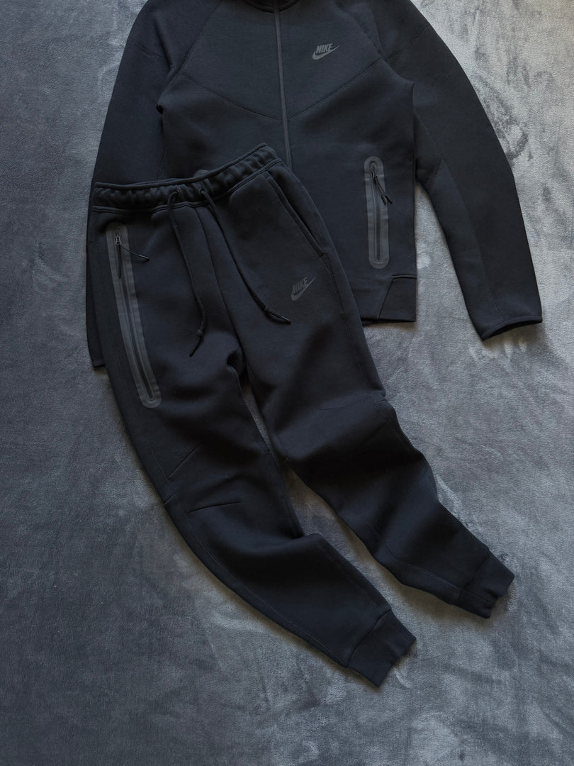 (XS) Nike Tech Fleece Tracksuit