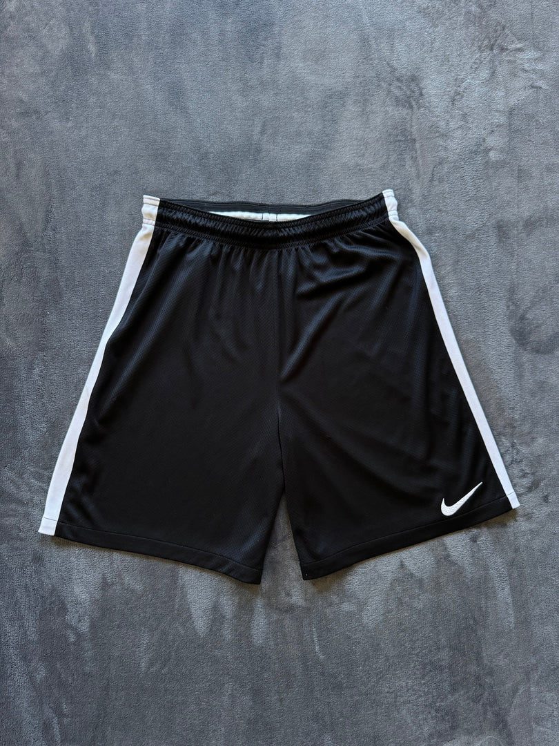 (XS) Nike Dri-Fit Shorts (По етикет детско 158-170см, но отговаря на мъжко XS)