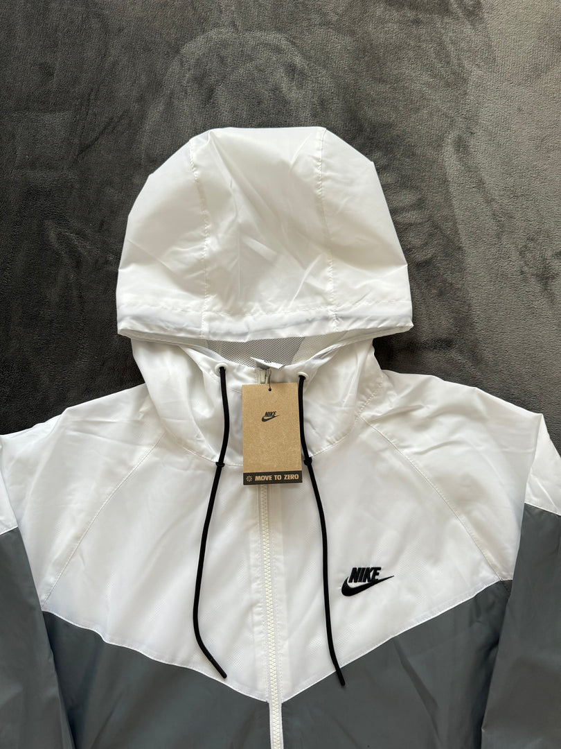 (M) Nike Windrunner Jacket