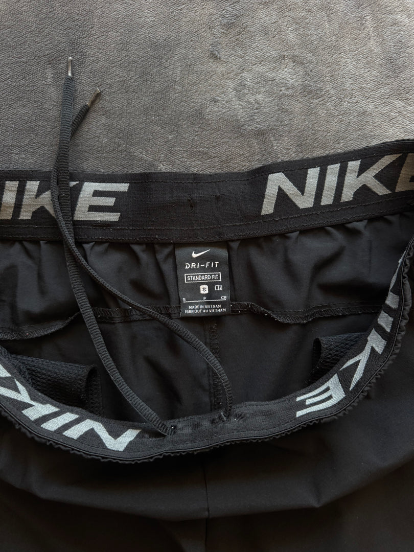 (S) Nike Dri Fit мъжки шорти