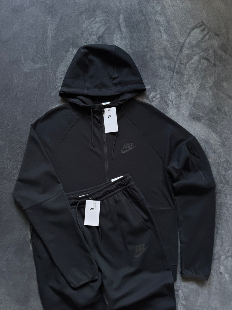 (S) Nike Tech Fleece ActiveWear Tracksuit