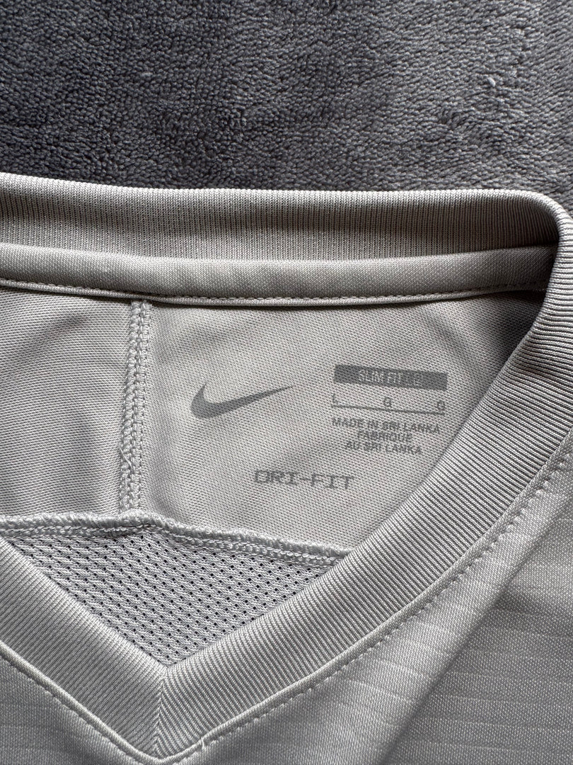 (L) Nike Dri Fit Slim Fit T-Shirt