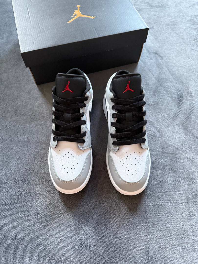 (36-38.5) Nike Air Jordan 1 Low Smoke Grey (GS) обувки