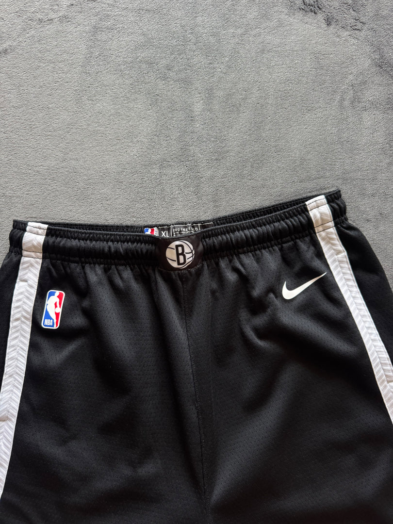 (S) Nike x Nets мъжки шорти (XL юноши но отговаря на мъжки S)