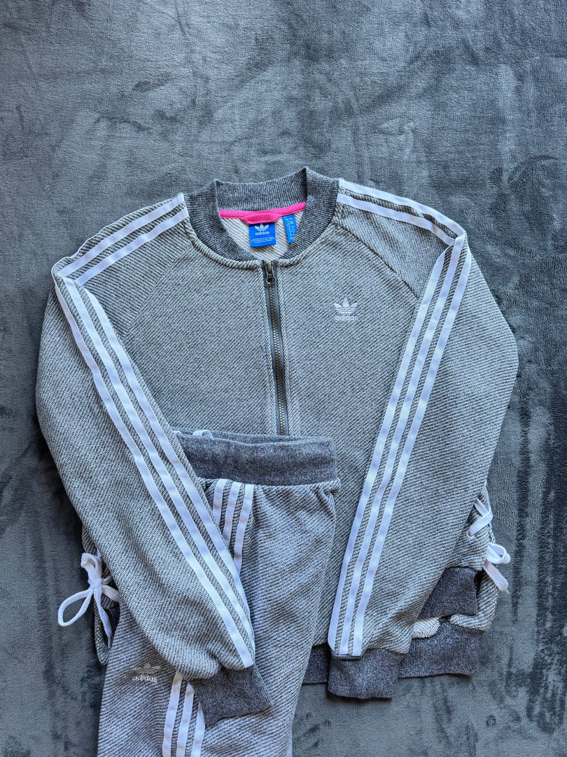 (ДАМСКО) (M) Adidas Originals Tracksuit