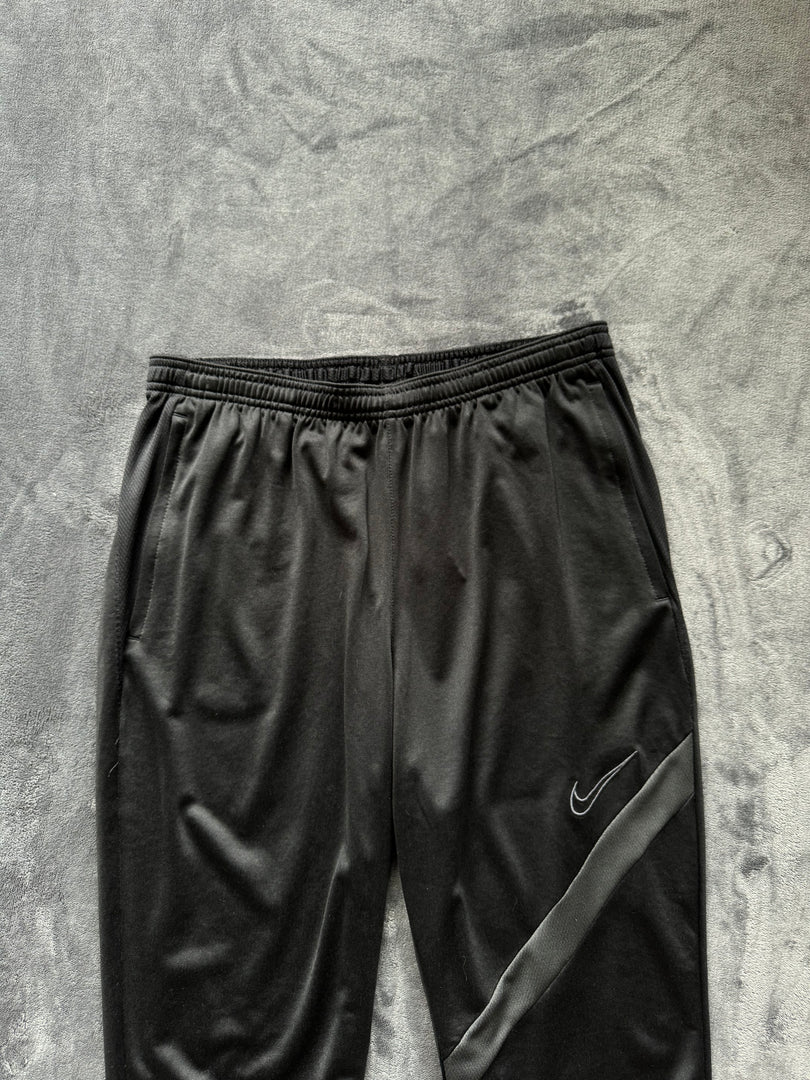 (L) Nike Dri Fit Track Pants