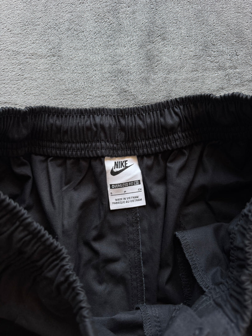 (НОВО) (S) Nike мъжки УГОЛЕМЕНИ шорти (ново липсва етикет)