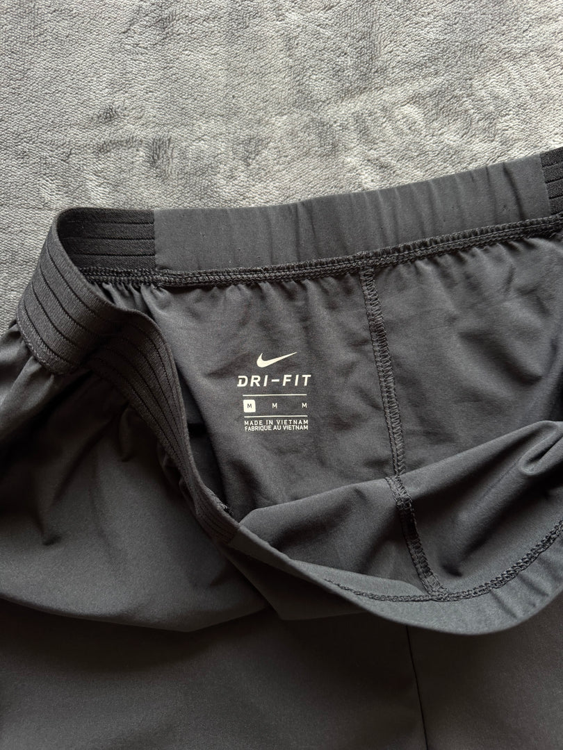 (ДАМСКО) (M) Nike Dri Fit дамски шорти