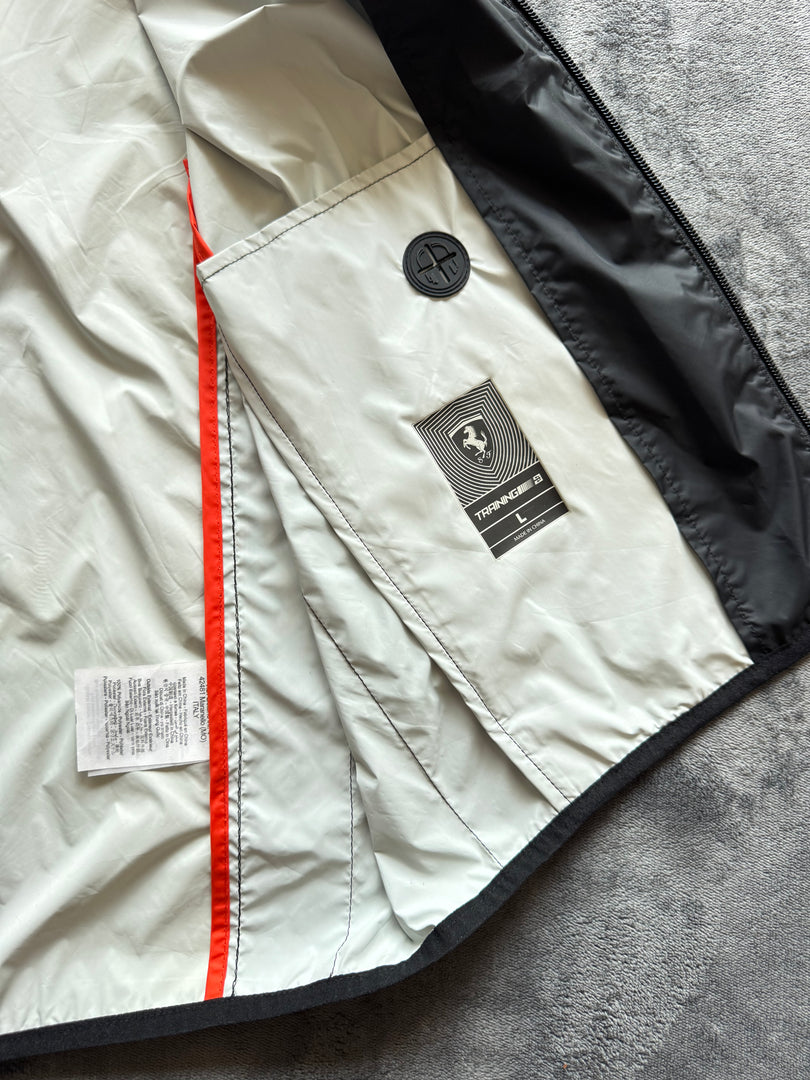 (L) Ferarri Training мъжки шушлеков елек