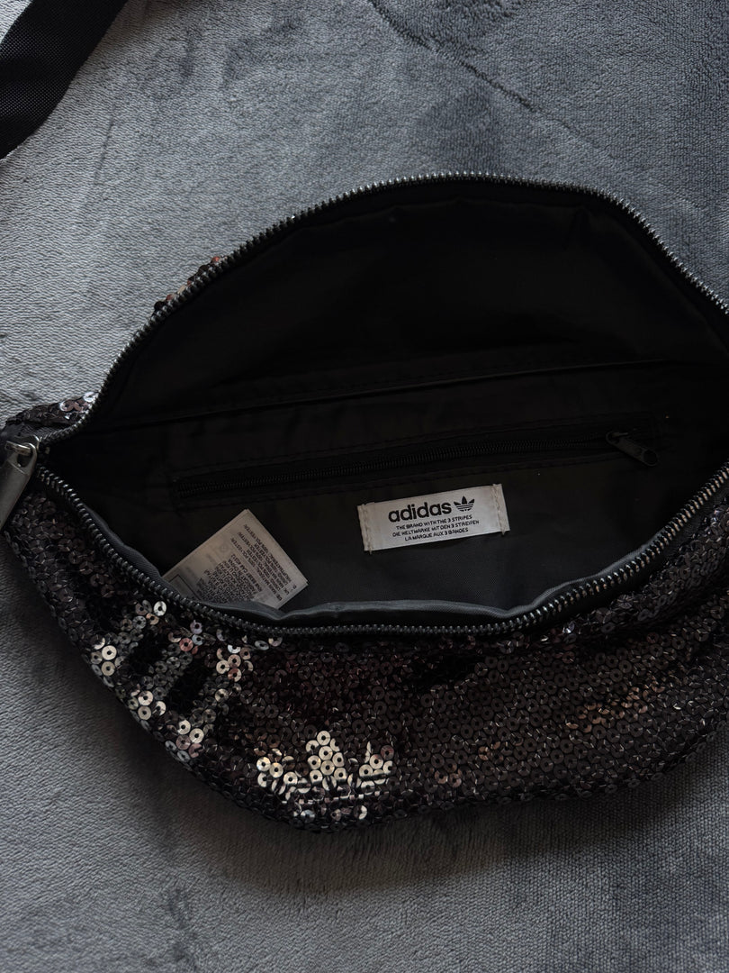 (ДАМСКО) Adidas Originals дамска чанта “бананка”