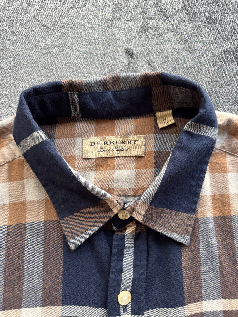 (XL) Burberry Authentic Shirt