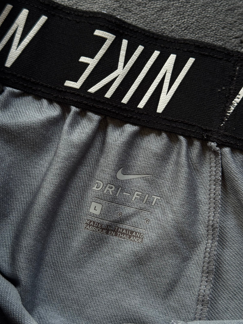 (ДАМСКО) (L) Nike Dri-Fit Shorts