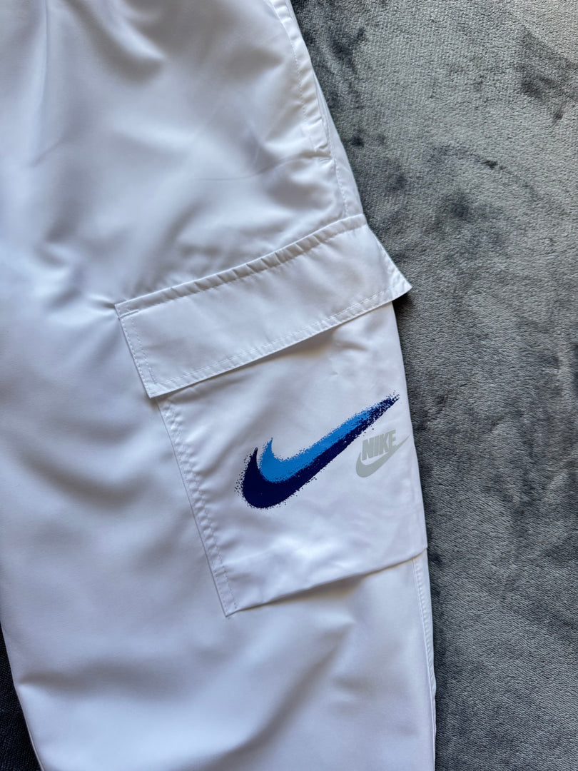 (S/M) Nike Nylon Cargo Pants