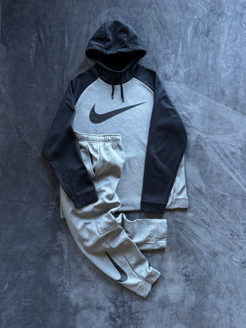 (XL) Nike Swoosh Therma Fit Tracksuit