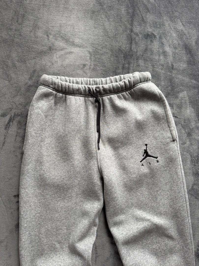 (S) Air Jordan Fleece Sweat Pants (по етикет ХС,отговаря на S РАЗМЕР)