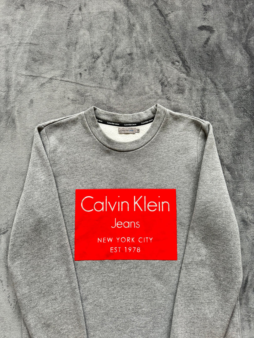 (ДАМСКО) (M) Calvin Klein Jeans Crewneck Sweatshirt