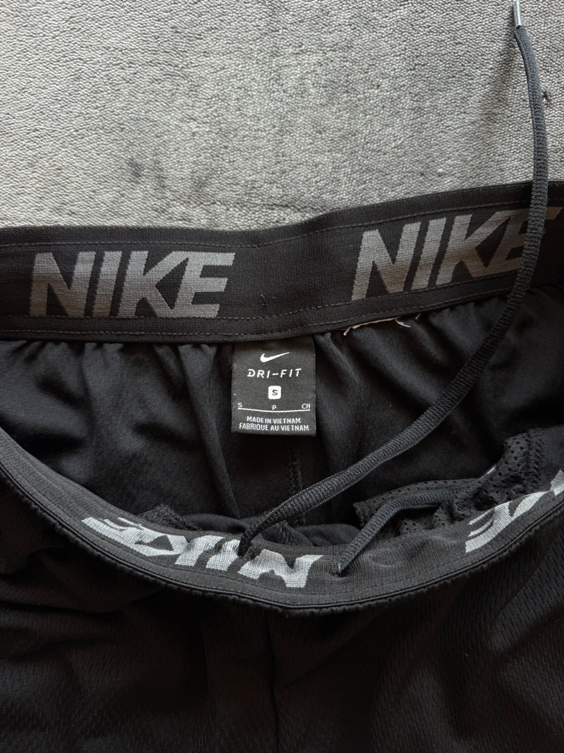 (S) Nike Dri Fit мъжки шорти