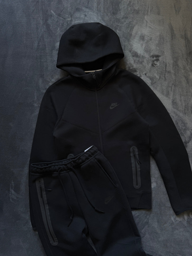 (XS) Nike Tech Fleece Tracksuit