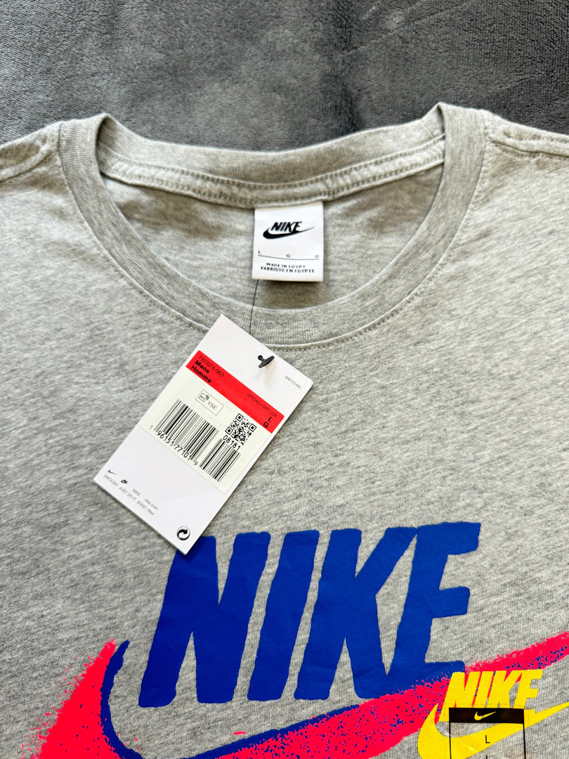 (L) Nike T-Shirt