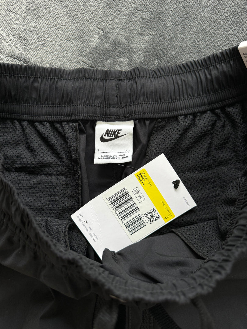 (M/L) Nike NSW Shorts