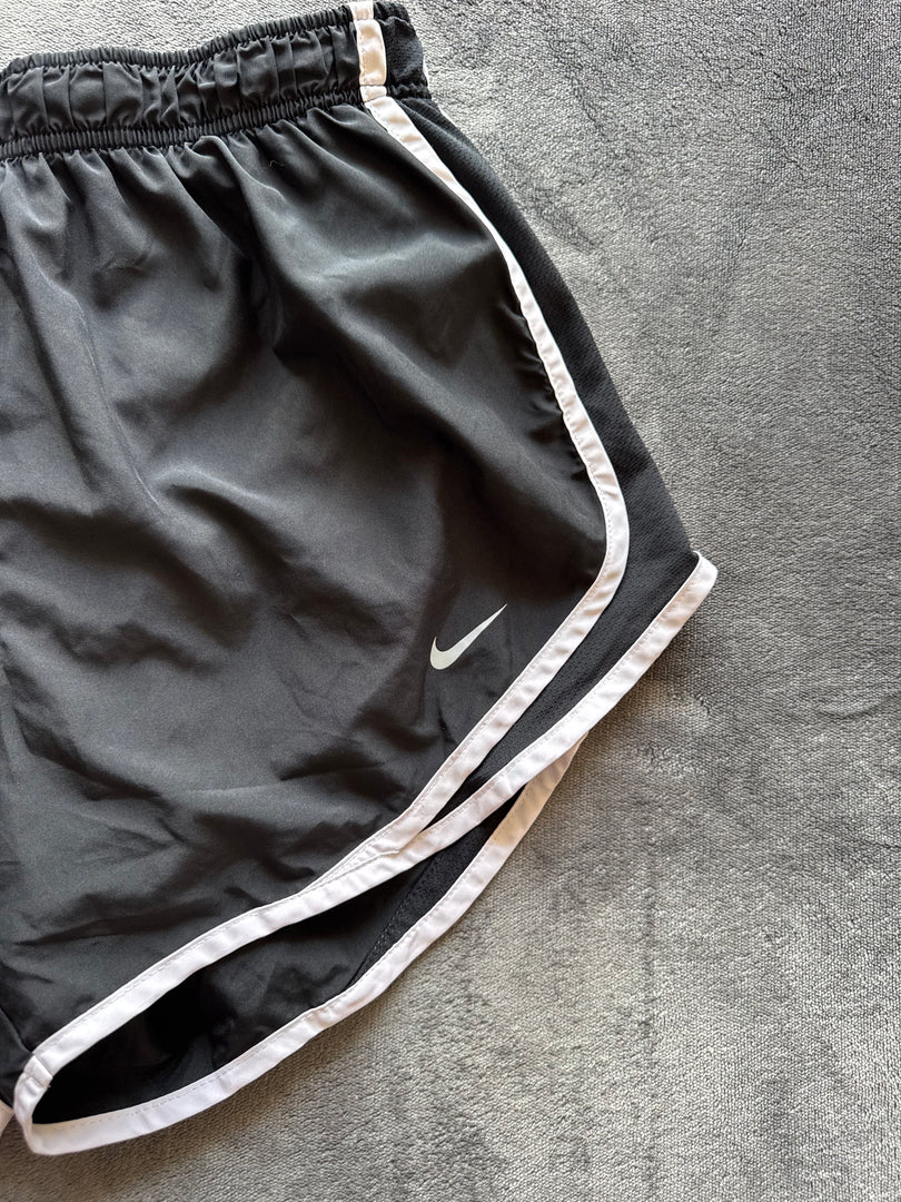 (ДАМСКО) (M) Nike Dri Fit дамски шортиl
