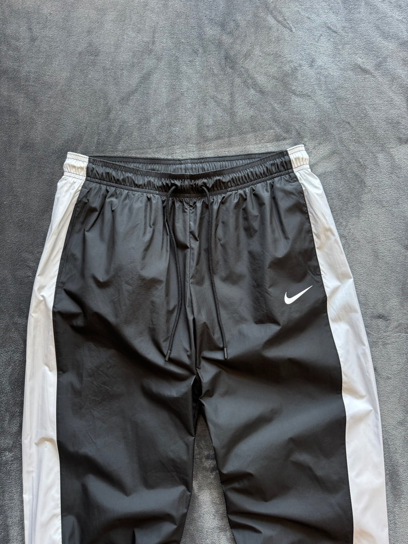 (УНСИЕКС) (M) Nike Swoosh УНИСЕКС шушлеково долнище