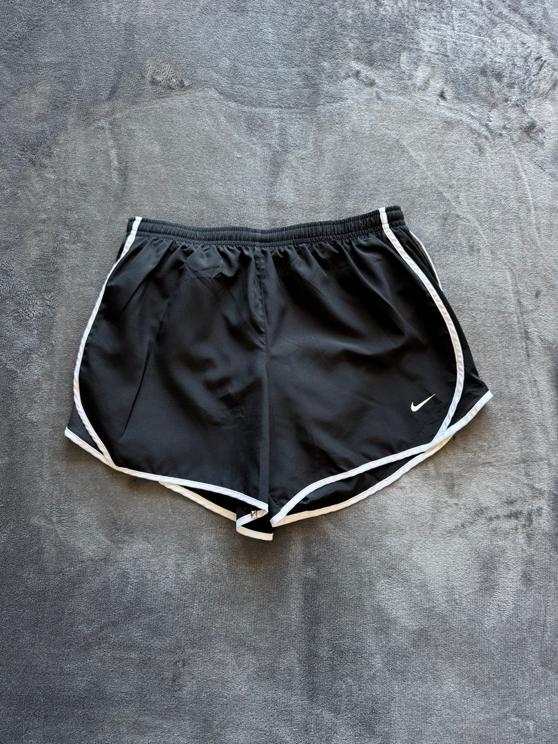 (ДАМСКО) (S) Nike Dri Fit дамски шорти (отговарят на дамско S)