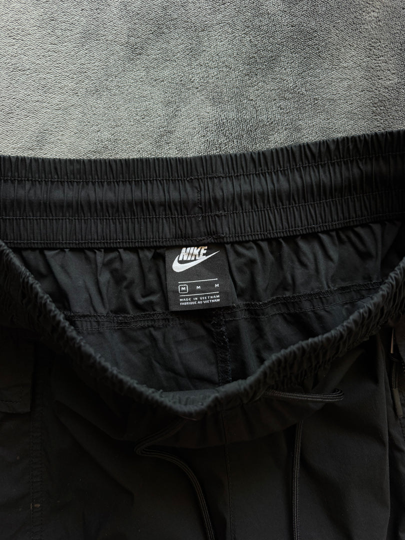 (ЗАБЕЛЕЖКА) (M) Nike мъжки карго шорти (петно белина)