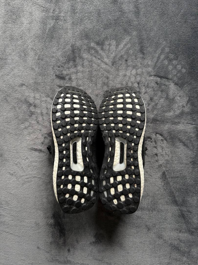 (38) Adidas Ultra Boost 4.0 обувки