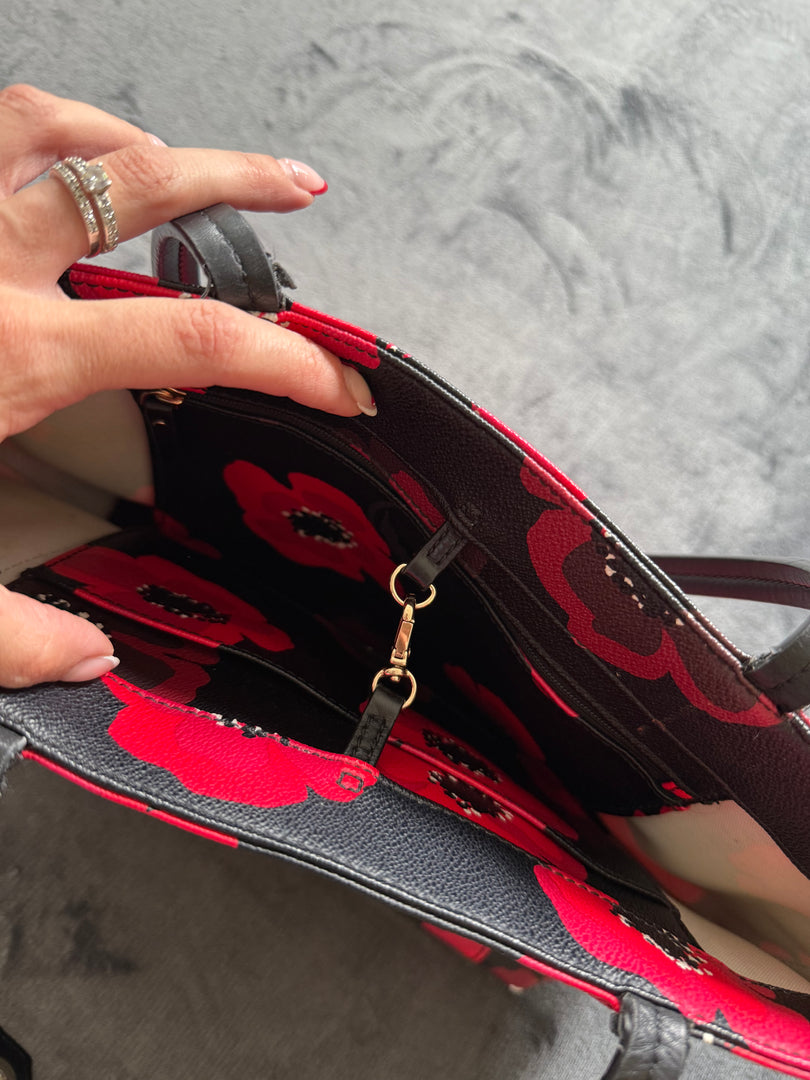 Kate Spade New York дамска чанта