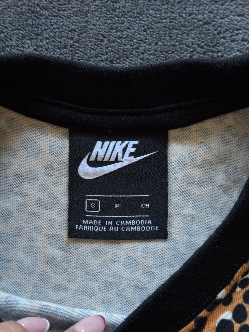 (ДАМСКО) (S) Nike T-Shirt