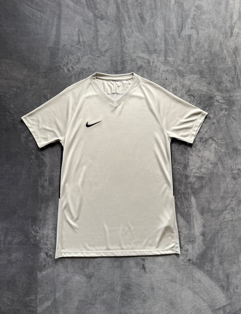 (L) Nike Dri Fit Slim Fit T-Shirt